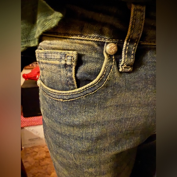 FIRE & RAIN Embellished Blue Jeans. These are the cutest jeans ever!! - Picture 4 of 8